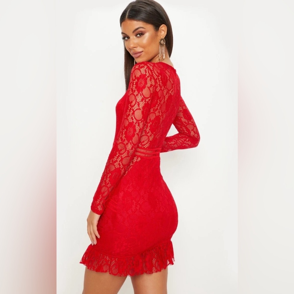 Pretty Little Thing 🤍  NWOT - Red long sleeve dress.